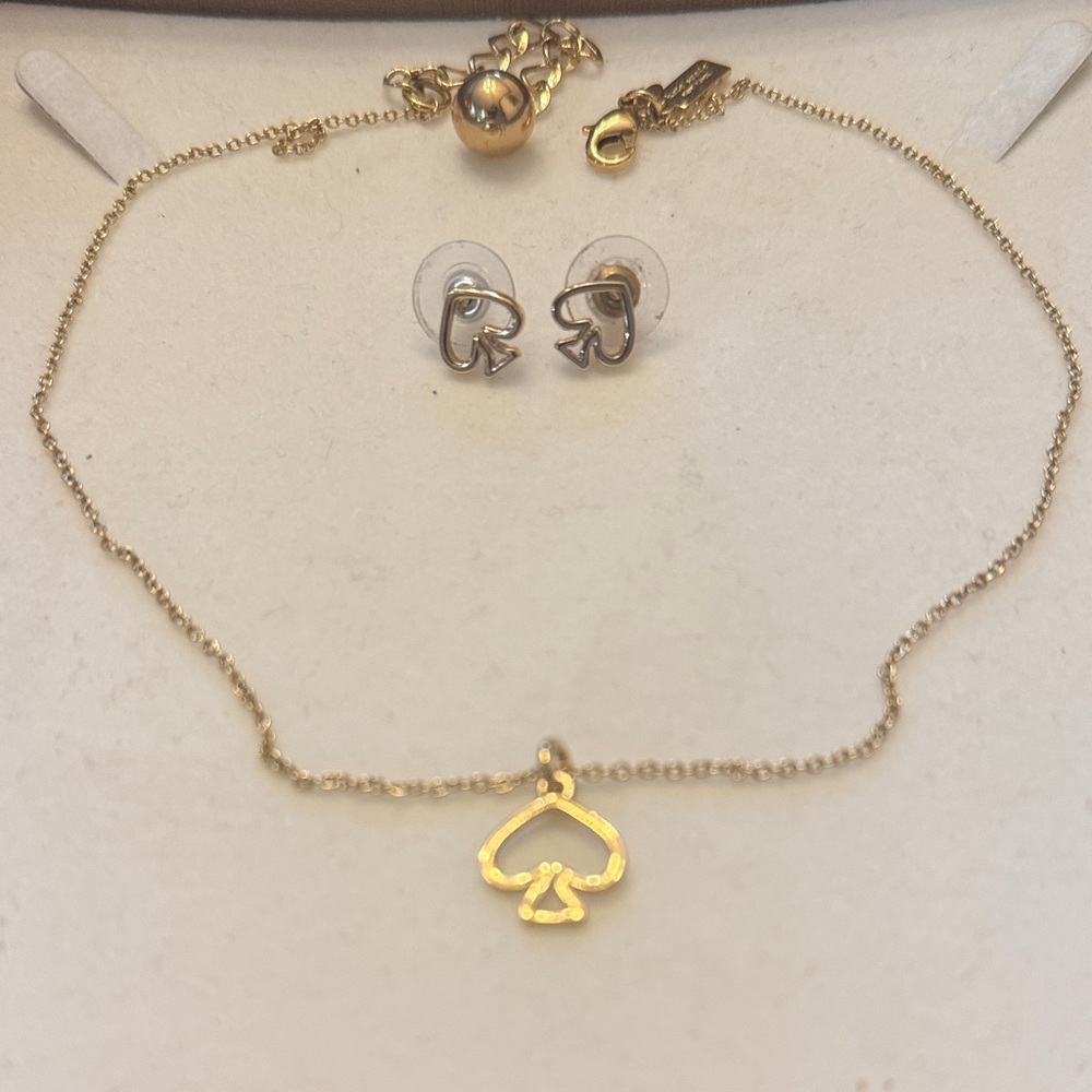 Gold Jewelry Set necklace and earrings with Spade Design